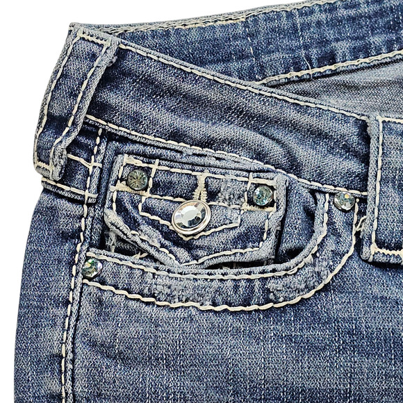 True Religion Capri Jeans Womens Size26 Disco Lily Big T Embellished Distressed - Picture 4 of 15